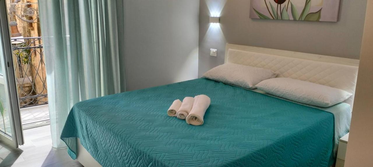 Bed and Breakfast Le Vie Del Centro Sciacca Exterior foto